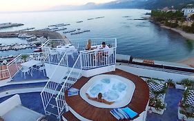 Hotel Bue Marino